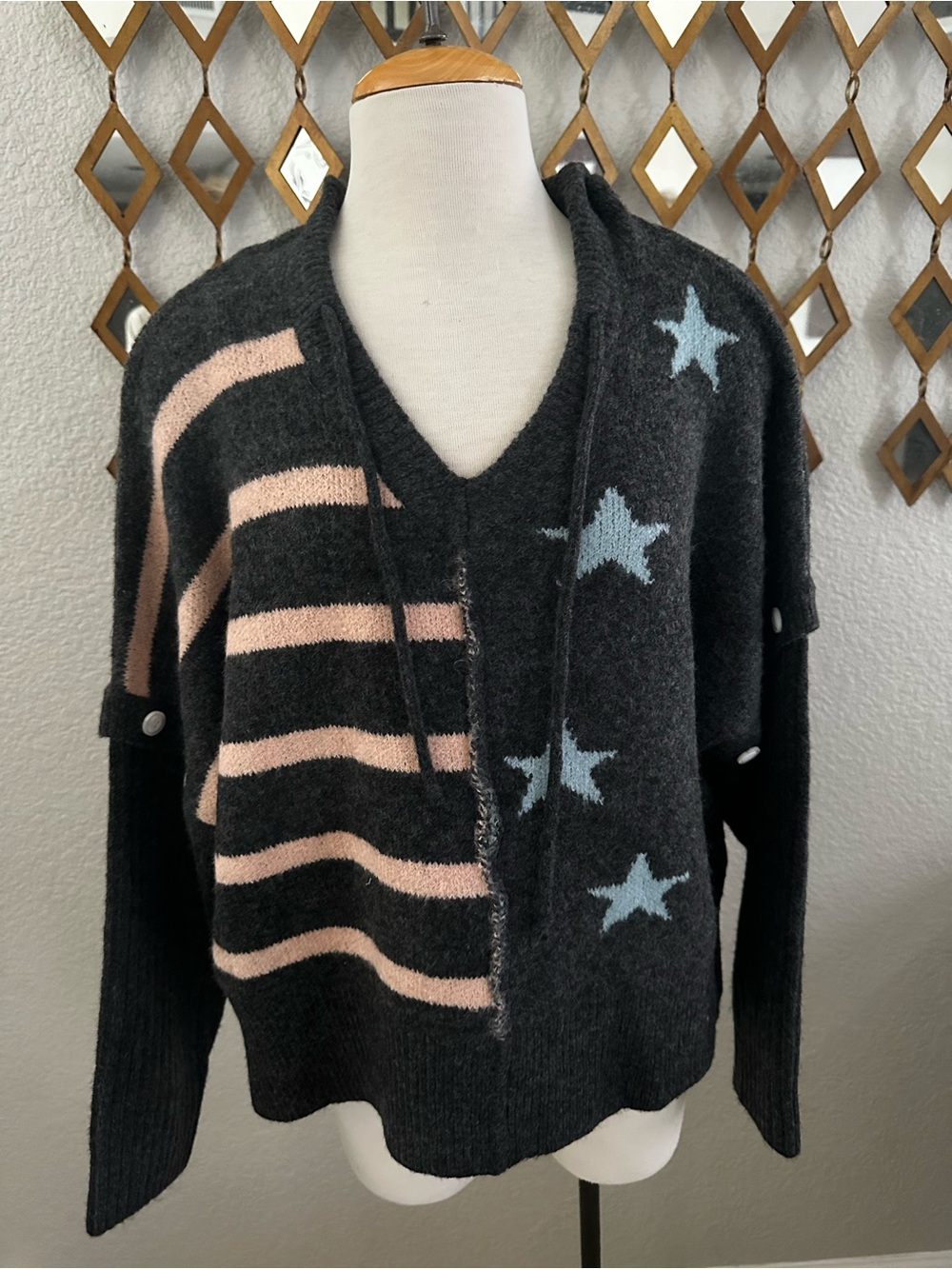 NWT POL Stars & Stripes Split V-Neck Knit Sweater